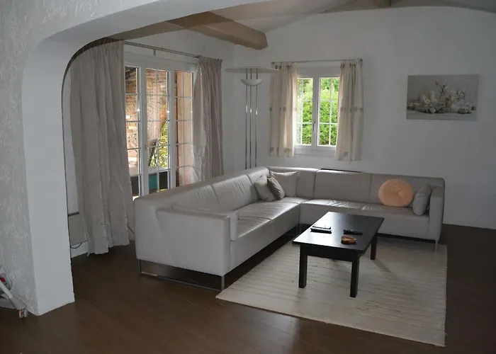 Faiza Villa *