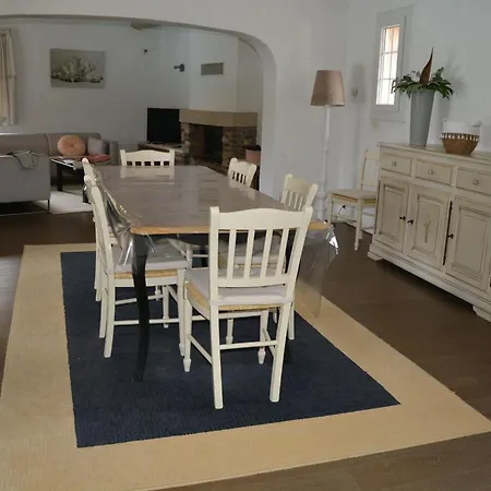Faiza Villa *