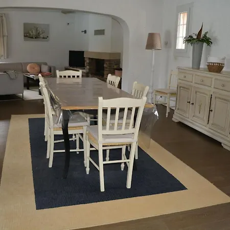 Faiza Villa *